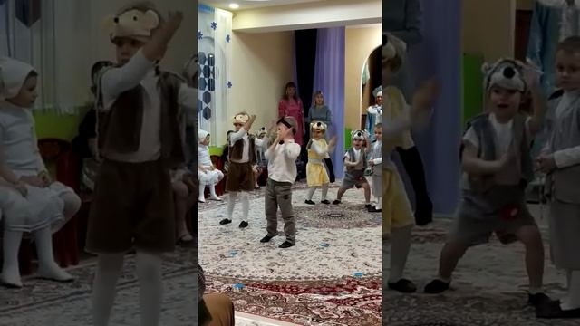 Танец ёжиков смотреть онлайн
