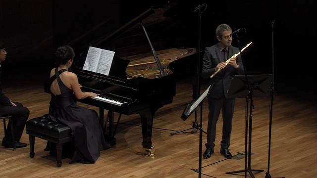 F. Poulenc Sonata Flute and Piano: 1st. mov смотреть онлайн