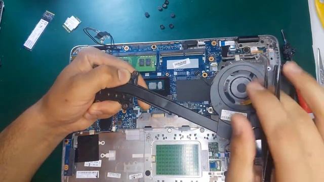 Hp Notebook Klavye Değişimi & Bakımı смотреть онлайн