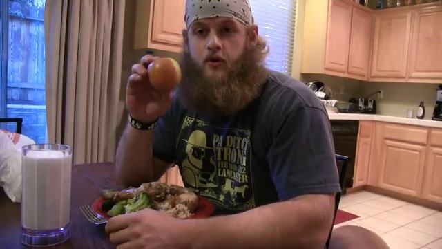 Alan Thrall's 10,000 calories/day diet смотреть онлайн