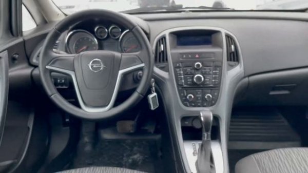 Opel Astra, 2014 год