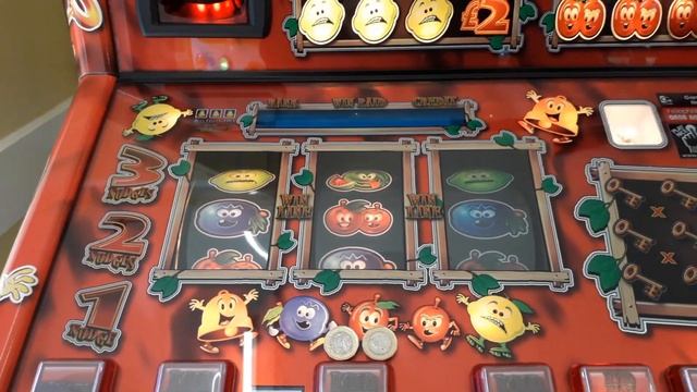 crazy fruits fruit machine - fruit wins - weston super mare uk arcades 2019 1080p смотреть онлайн