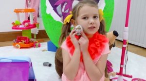 Катя и Макс их игрушки в Шаре