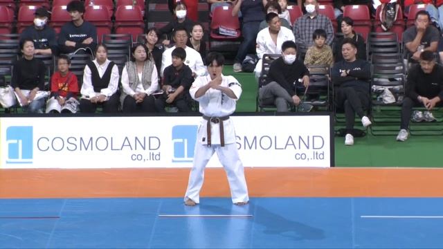 THE 13TH WORLD KARATE CHAMPIONSHIP　MEN KATA Semi Final 1st Match Kanku Dai  SHINKYOKUSHINKAI