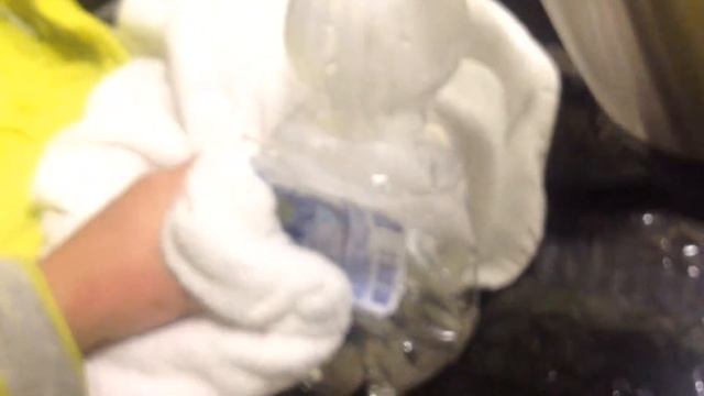 Плавим не нужные бутылке кипятком ! #1 смотреть онлайн