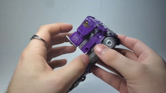 Transformers Generations Selects WFC-GS17 Shattered Glass Optimus Prime Transformation Guide! смотреть онлайн