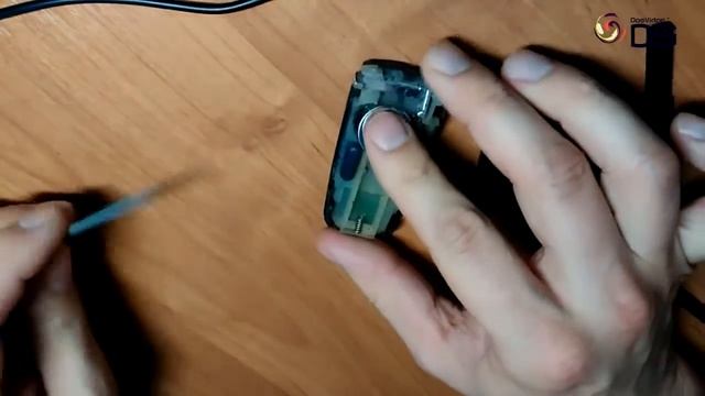 Разборка ключа Passat B6, B7, CC Замена батарейки. Ключ перестал открывать машину. смотреть онлайн