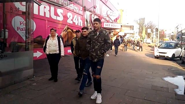 Reeperbahn / St. Pauli in Hamburg смотреть онлайн