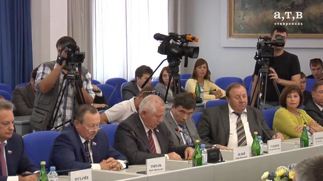 Владимира Владимирова поздравили с заслуженной победой. смотреть онлайн