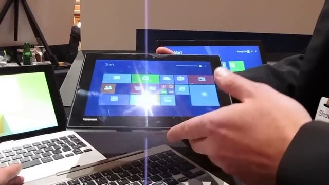 Toshiba Click Mini 2-in-1 Windows tablet смотреть онлайн