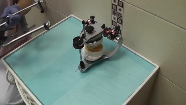 Протезирование зубов Лицевая дуга ч 3 смотреть онлайн