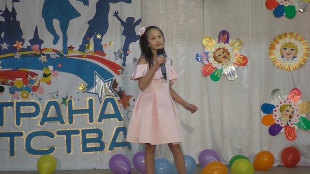 Поёт Надежда Косенко ДК Кудряшовский (01.06.20) смотреть онлайн