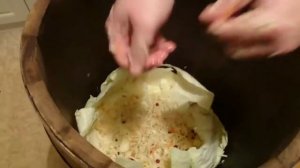 Как квасить капусту в дубовой бочке