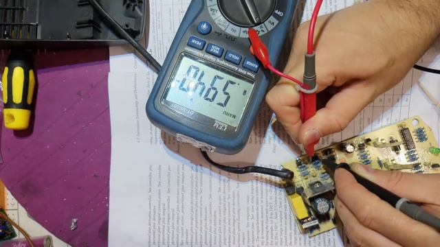 BOSCH battery charger repair. An easy fix смотреть онлайн