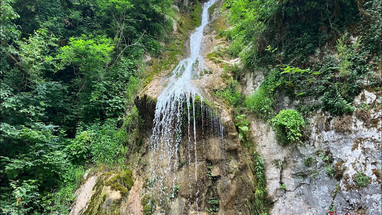 Едем на озеро Рица. Часть 3. Река Бзыбь. Водопад Мужские слёзы.. смотреть онлайн