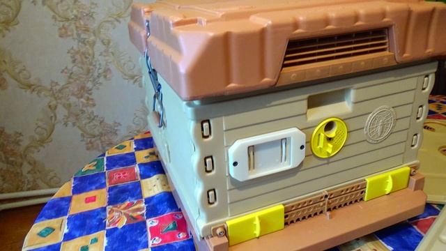 Улей из Америки смотреть онлайн