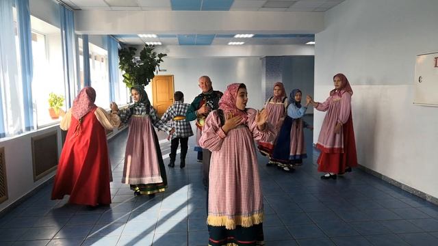 фольклорный ансамбль "Родничок" смотреть онлайн