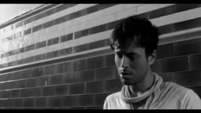 Enrique Iglesias-Don't you forget about me смотреть онлайн