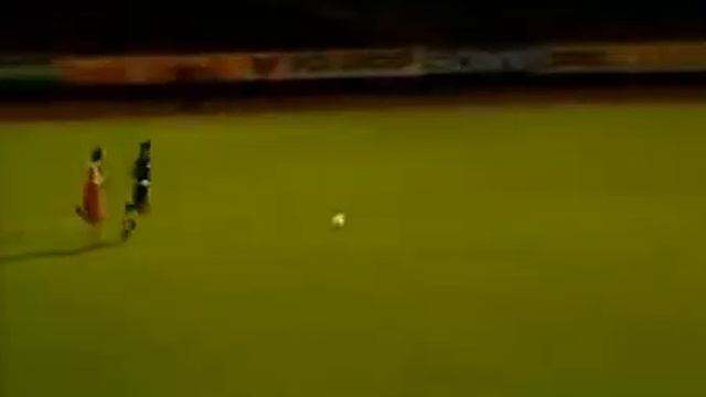 Топ 10 промахов по воротам в футболе))))) смотреть онлайн