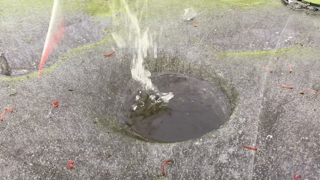 Летний поплавок на зимней рыбалке. Ностальгия по лету. смотреть онлайн