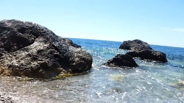 Крым 2016 ,ЮБК, "дикий" пляж Кастрополя - 14 мая 2016 года.Crimea. смотреть онлайн