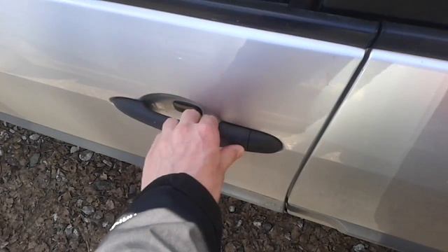 Видео: Как открыть дверь в Рено Сценик? смотреть онлайн