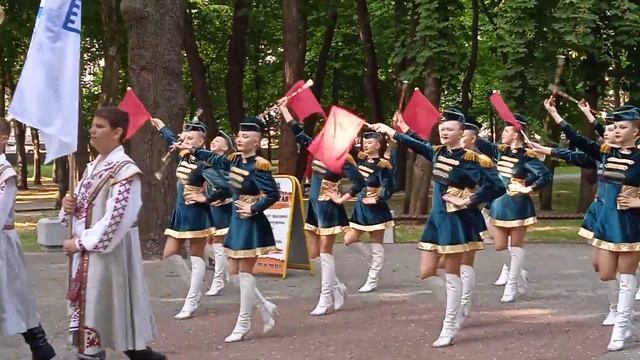 Шествие выпускников Ленинского района г. Бреста. 10.06.23г.??? смотреть онлайн