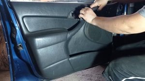 Как снять блок управления стеклоподъемниками водительской двери Ford Focus 1