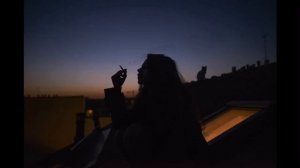 Не влюбляйся милая не люби пожалуйста ? ( хором)