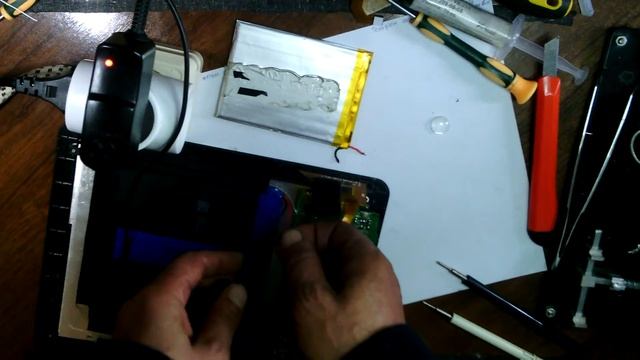 Планшет Ritmix RMD-1040 ремонт системы зарядки. смотреть онлайн