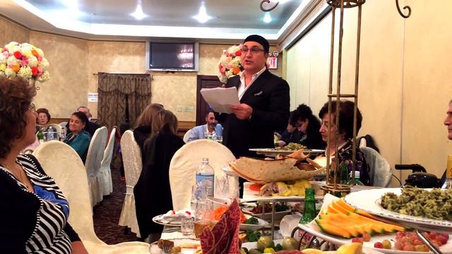 Yuhan Benjaminov (Dushanbe and Samarkand)Юхан Бенджамин читает стихи Душанбе и Самарканд смотреть онлайн