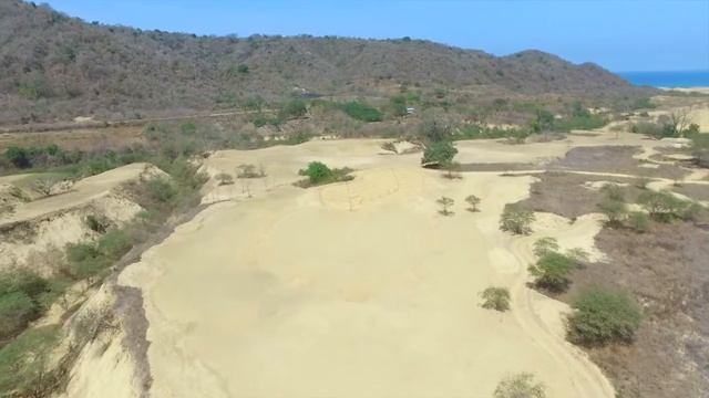 Ceibo Valley Golf at Las Olas, 12th hole in construction смотреть онлайн
