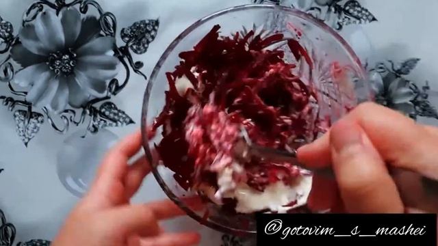 ?Лаваш со свёклой – это весьма вкусный закусочный рулет. смотреть онлайн
