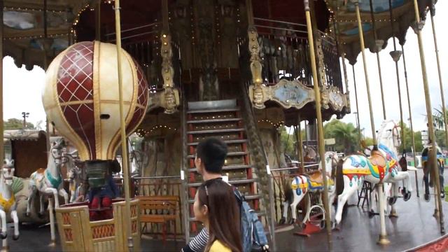 Париж. Эйфелева башня. Карусель. - Paris. The Eiffel Tower Carousel. смотреть онлайн
