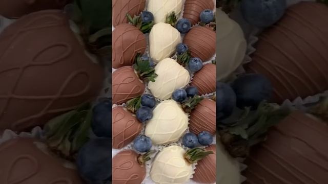 Клубника в шоколаде ? #shorts #клубникавшоколаде #клубника смотреть онлайн