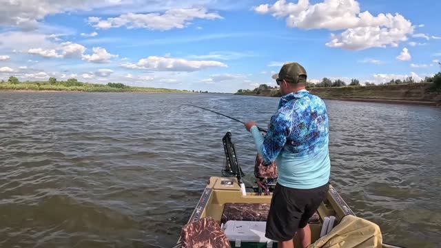 Рыбалка по простецки представляет Трейлер канала смотреть онлайн