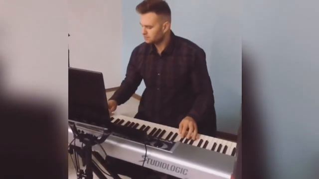 🤘За 1 месяц фортепиано + вокал с нуля! смотреть онлайн