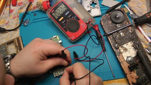 Знакомство с GameBoy. Забываем о страшных батарейках и ставим АКБ_0003 смотреть онлайн