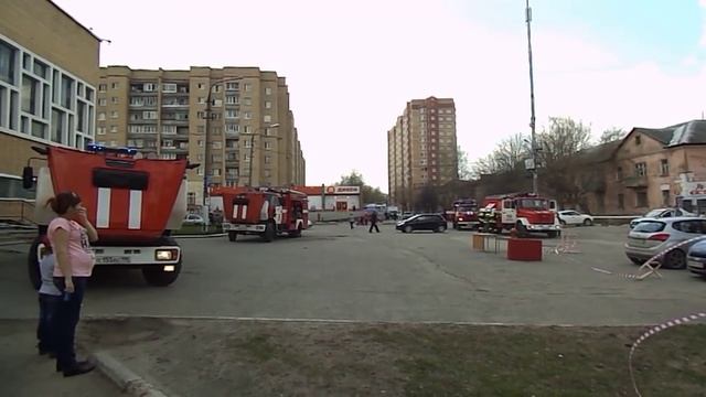 Тренировочные пожарно-тактические учения в здании СК «Олимп» смотреть онлайн