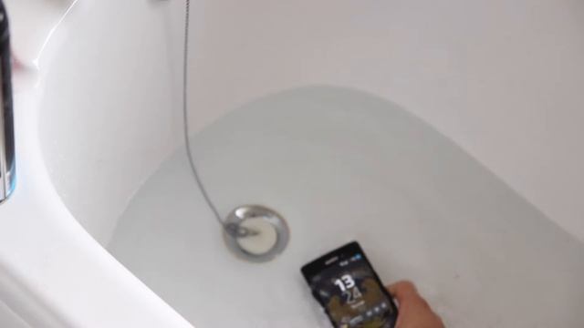 Sony Xperia M4 Aqua Water Test смотреть онлайн