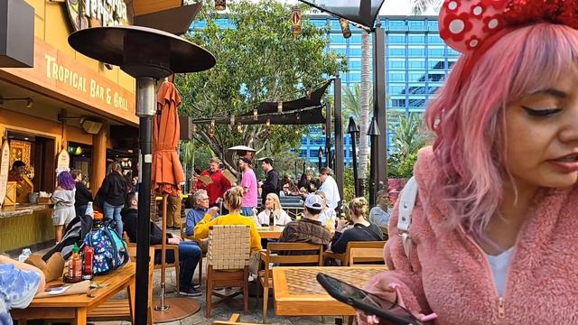 🔴CROWDED President's Day Weekend at Disneyland Resort смотреть онлайн