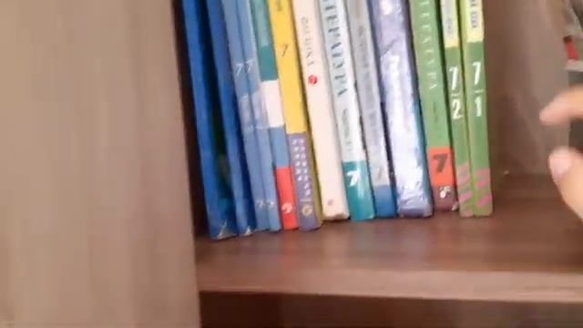 Уборка в моей тумбочке с учебниками смотреть онлайн