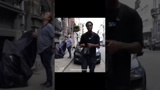 Ржачный пранк над прохожими) смотреть онлайн
