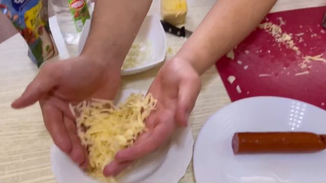 ДАНИЭЛЬ БОЙ, БОГАТЫЙ БРАТ В КРАЙ ОБНАГЛЕЛ, СЪЕЛ МОЮ ШАУРМУ!!!)