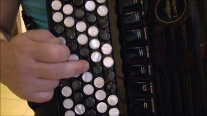 РАЗБОР на баяне ПУСТЬ БЕГУТ НЕУКЛЮЖЕ с текстом ( ПЕСНЯ КРОКОДИЛА ГЕНЫ )