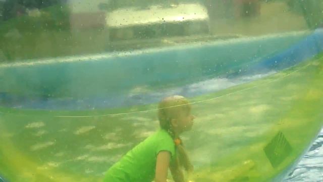 Водные шары, аквазорбы на Авроре (Челябинск) смотреть онлайн