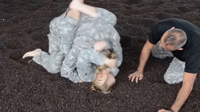 Owens and Gery battle it out. смотреть онлайн