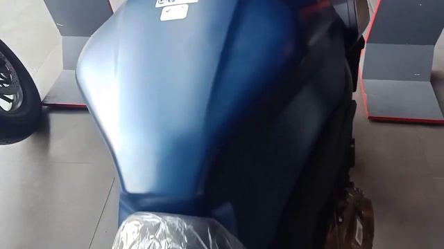 HONDA CB650R | MATTE JEAN BLUE METALLIC | WALK AROUND смотреть онлайн