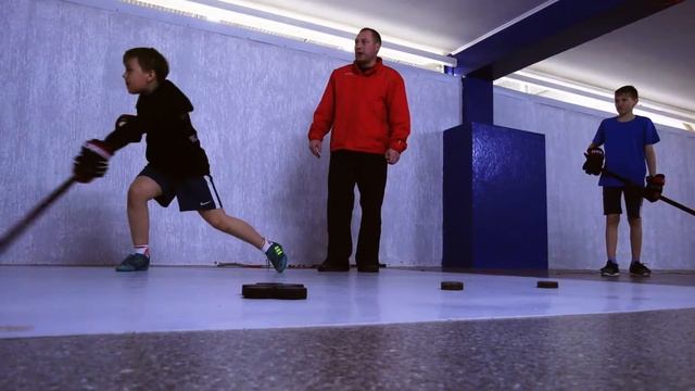 Тренировок много не бывает. Летние хоккейные сборы СК "Кристалл"-2018 смотреть онлайн