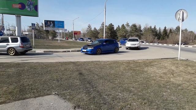Куча крутых Subaru на мосту смотреть онлайн